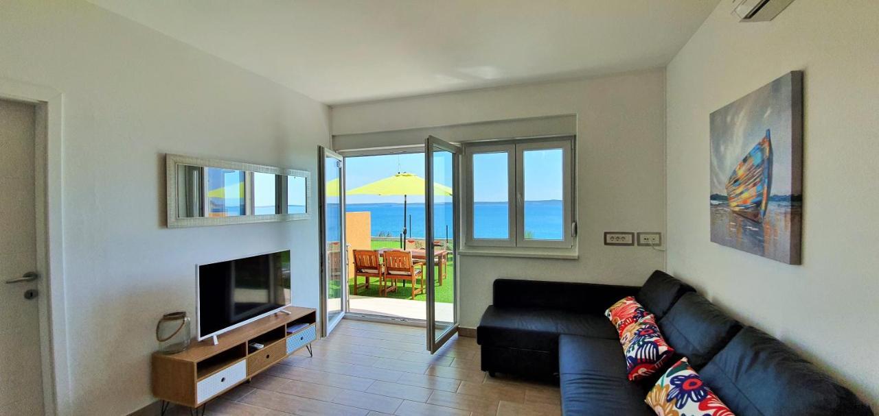 Apartments Nicolas - Beach & Sea 10M Away - Amazing Sea View! Rtina Ruang foto
