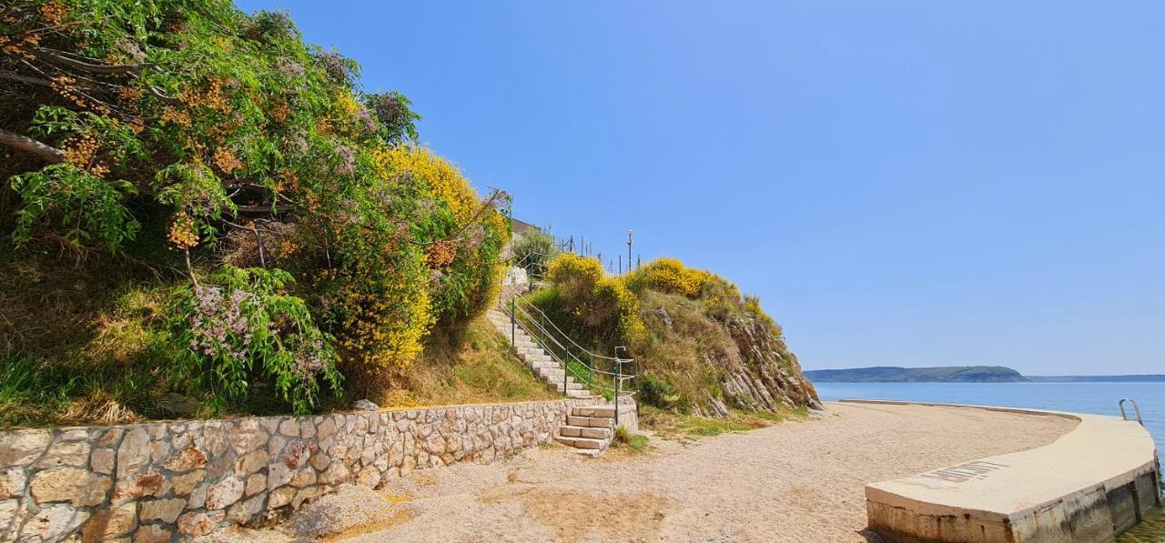 Apartments Nicolas - Beach & Sea 10M Away - Amazing Sea View! Rtina Bagian luar foto