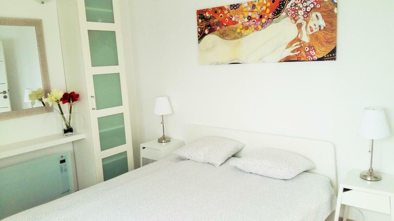 Apartments Nicolas - Beach & Sea 10M Away - Amazing Sea View! Rtina Bagian luar foto